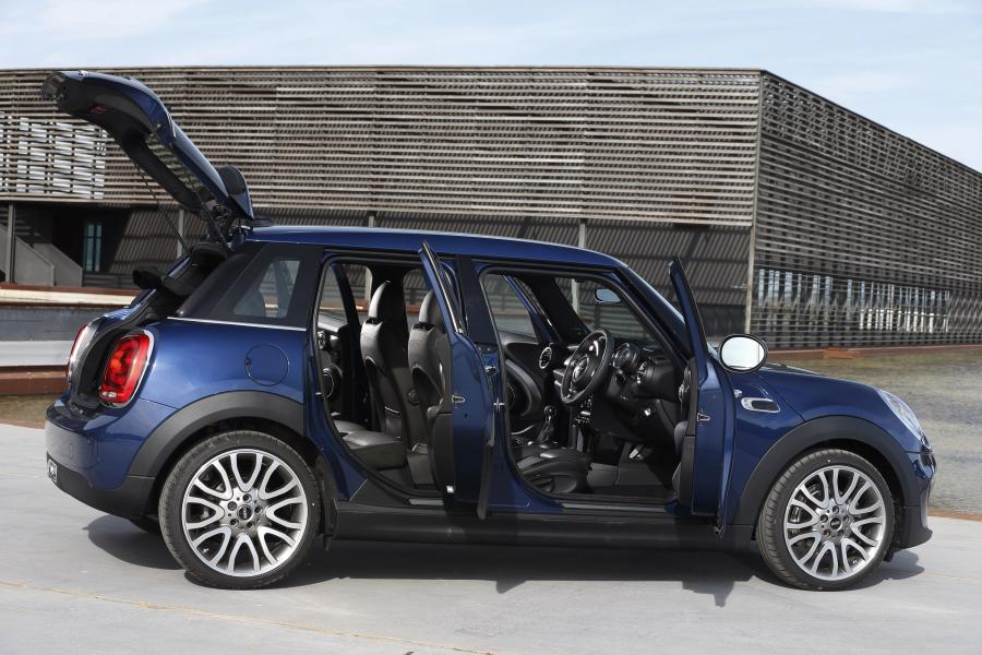  Mini Cooper D 5-Door 2014 года  (UK) (фото 13 из 68)